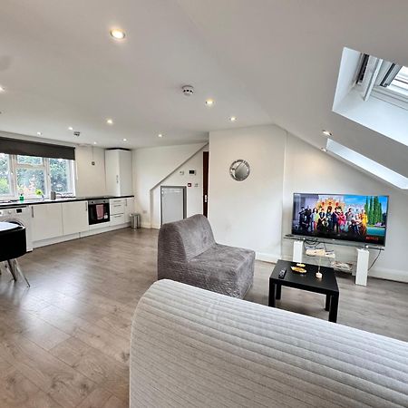 Hatton Apartments Heathrow Airport- Free Parking-Free Underground To And From Heathrow Airport Hatton Cross See Picture-See London Fast Hatton Cross To Central London 30Min Εξωτερικό φωτογραφία