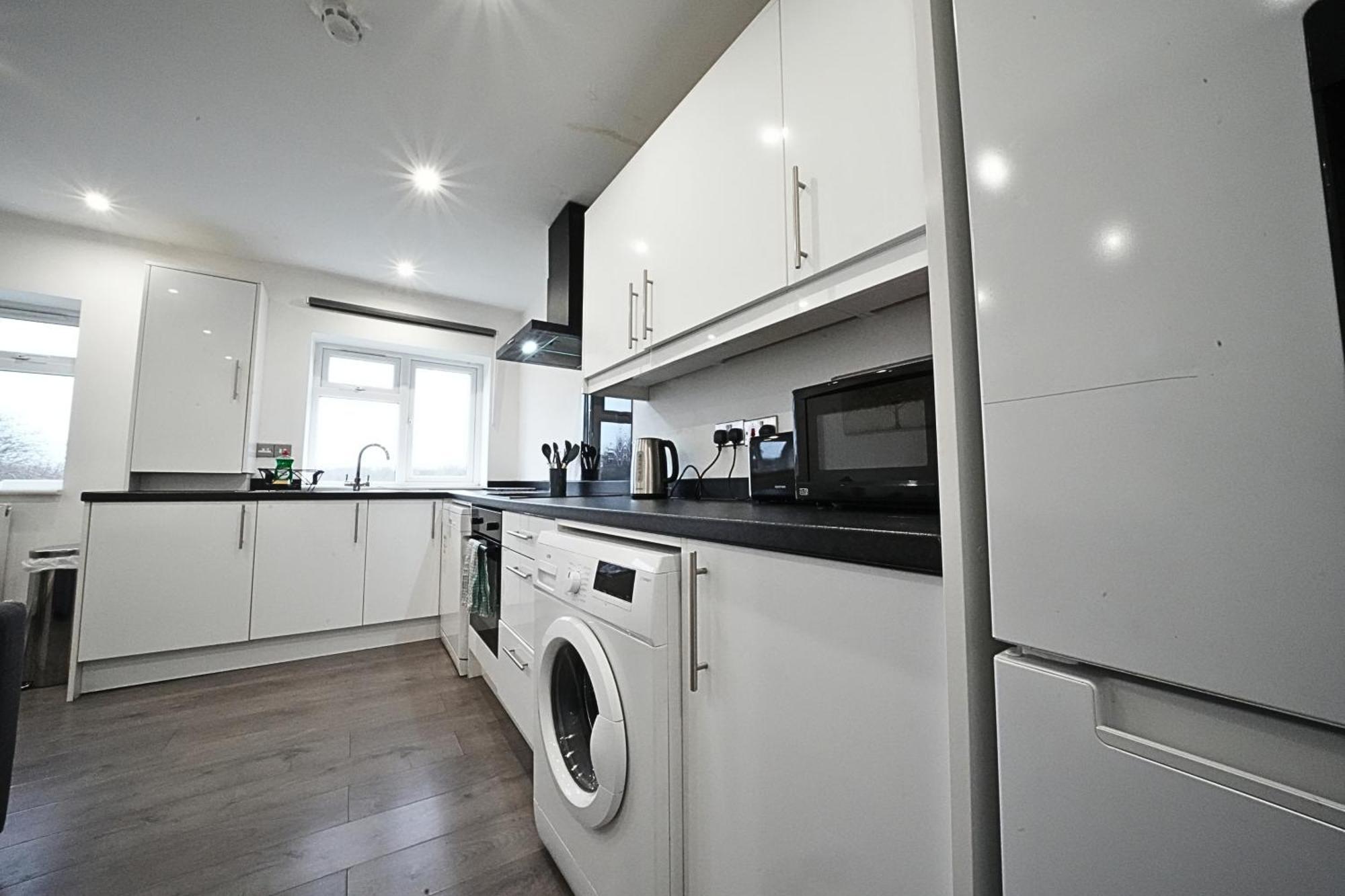 Hatton Apartments Heathrow Airport- Free Parking-Free Underground To And From Heathrow Airport Hatton Cross See Picture-See London Fast Hatton Cross To Central London 30Min Εξωτερικό φωτογραφία