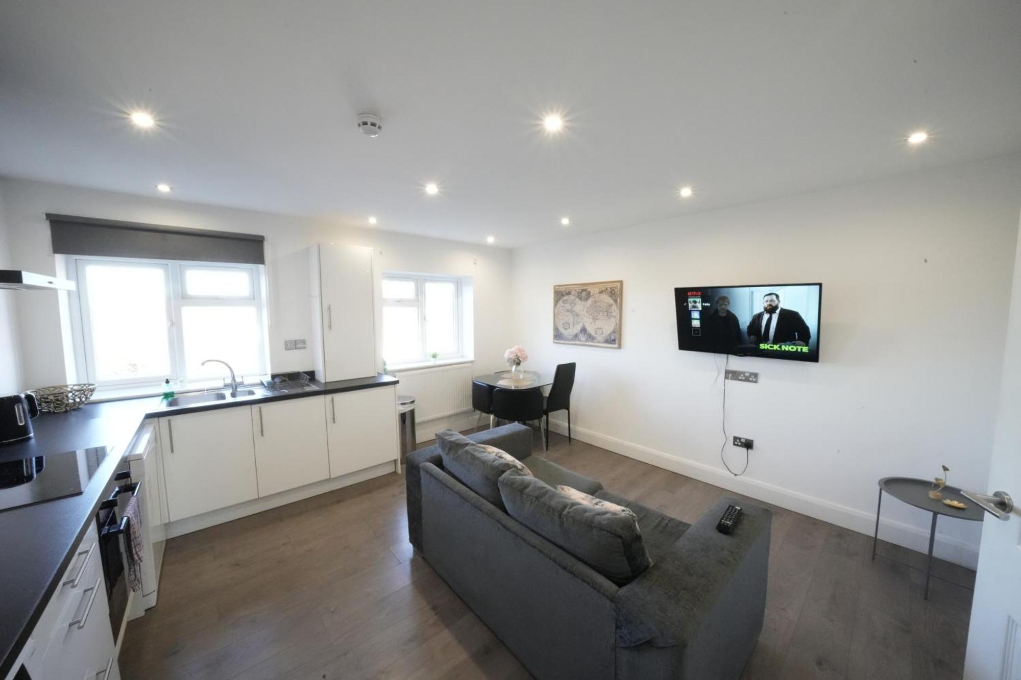 Hatton Apartments Heathrow Airport- Free Parking-Free Underground To And From Heathrow Airport Hatton Cross See Picture-See London Fast Hatton Cross To Central London 30Min Εξωτερικό φωτογραφία