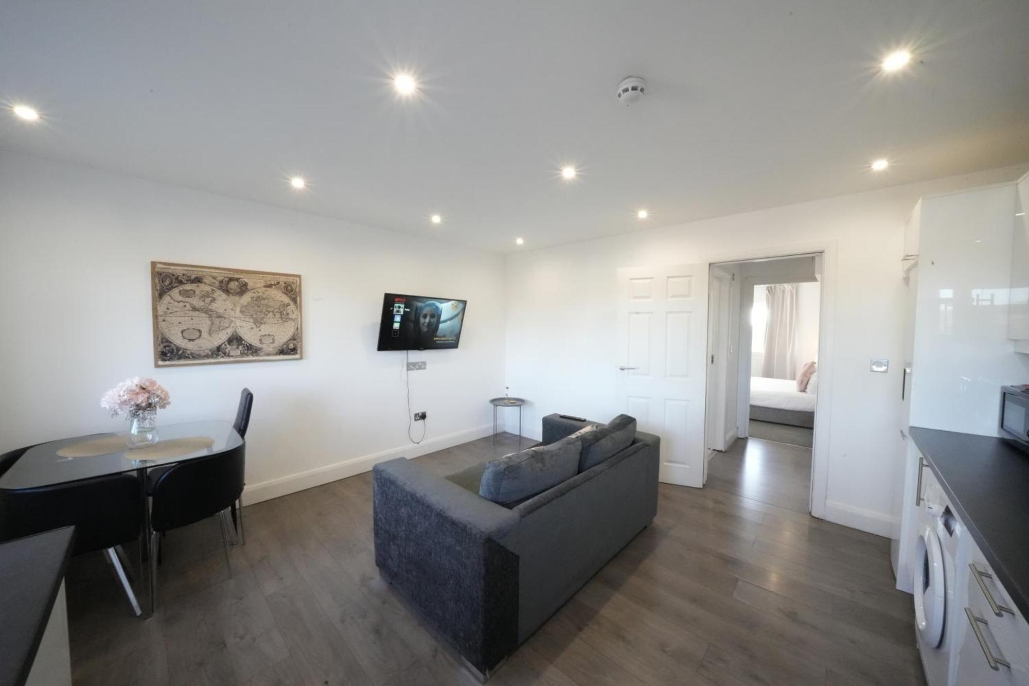 Hatton Apartments Heathrow Airport- Free Parking-Free Underground To And From Heathrow Airport Hatton Cross See Picture-See London Fast Hatton Cross To Central London 30Min Εξωτερικό φωτογραφία