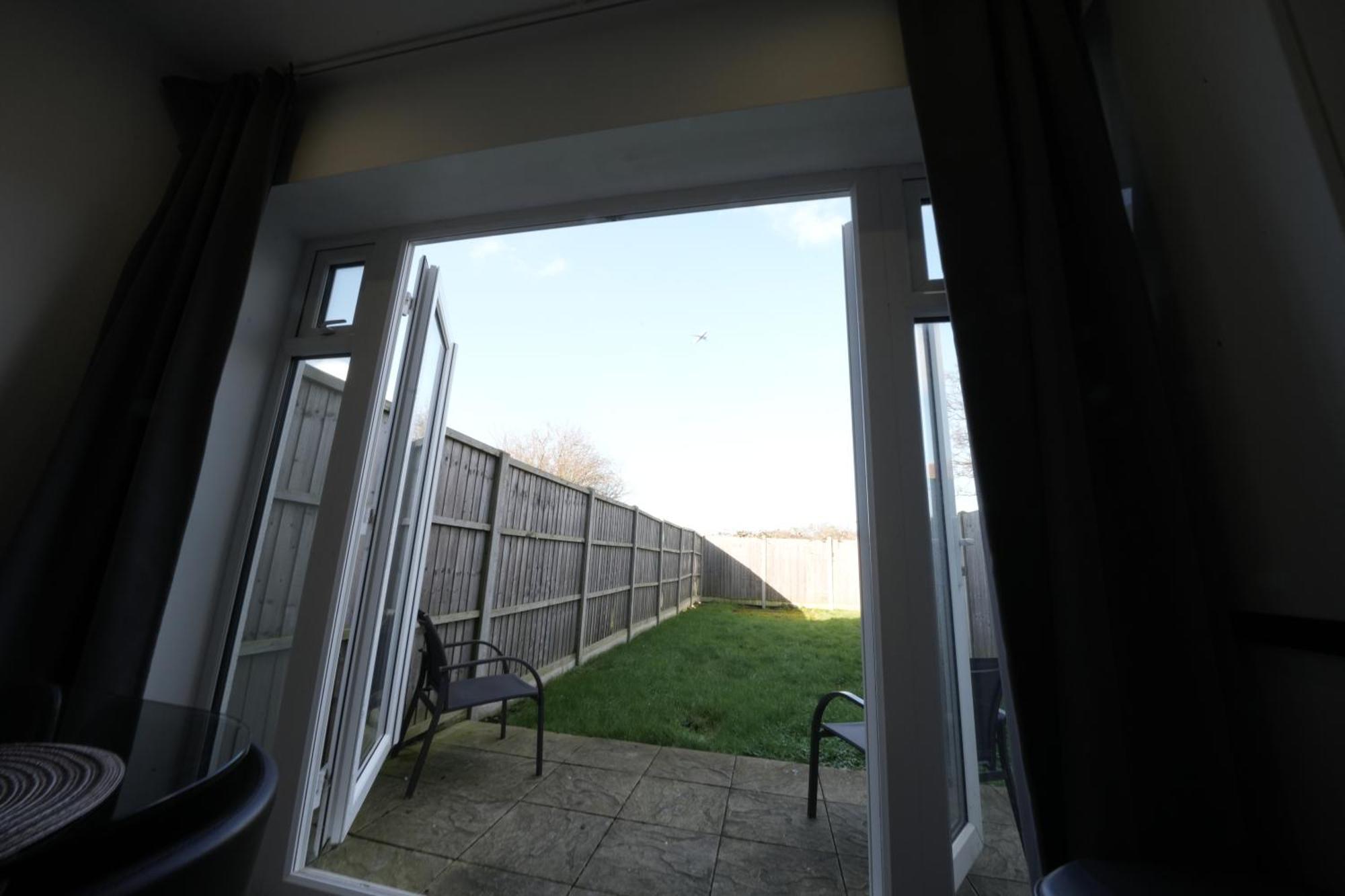 Hatton Apartments Heathrow Airport- Free Parking-Free Underground To And From Heathrow Airport Hatton Cross See Picture-See London Fast Hatton Cross To Central London 30Min Εξωτερικό φωτογραφία